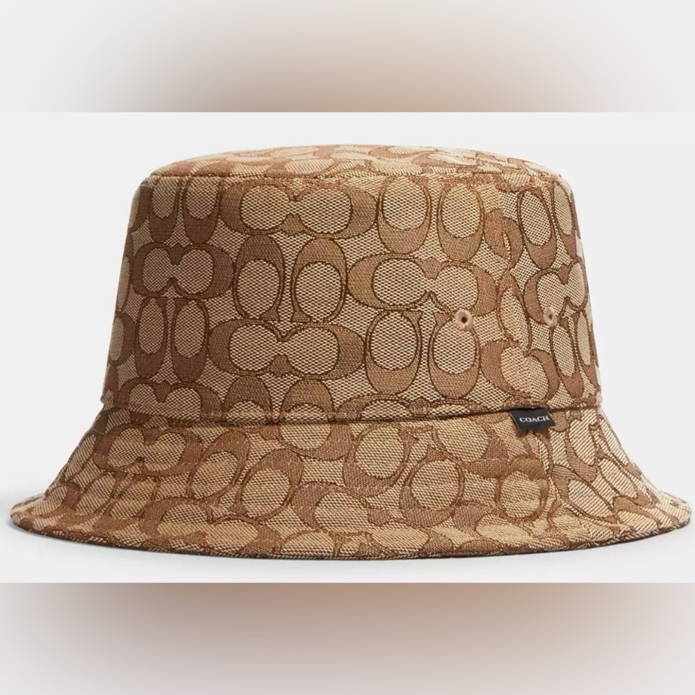 NWT COACH Signature Hat, Gold, size M/L
